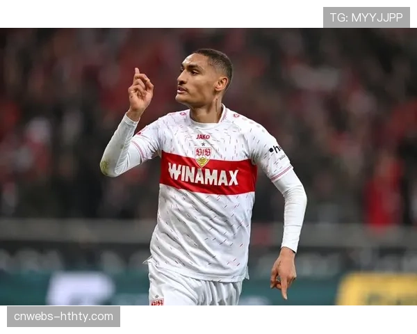 斯图加特4-0大胜汉堡，欧冠资格争夺占得先机